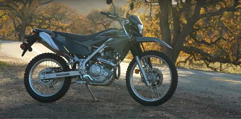 Launch की तैयारी कर रही हे Kawasaki KLX 230 S, क्या Xpulse 200 जैसे दिगज बाइक को दे पायेगी टक्कर